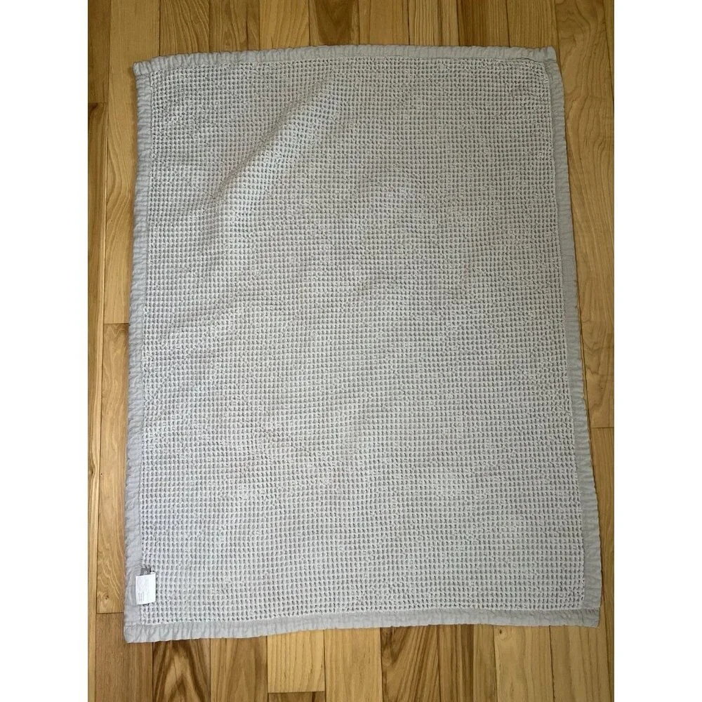 CRATE and‎ BARREL/Crate & KIDS- Snuggle Up Grey Blanket